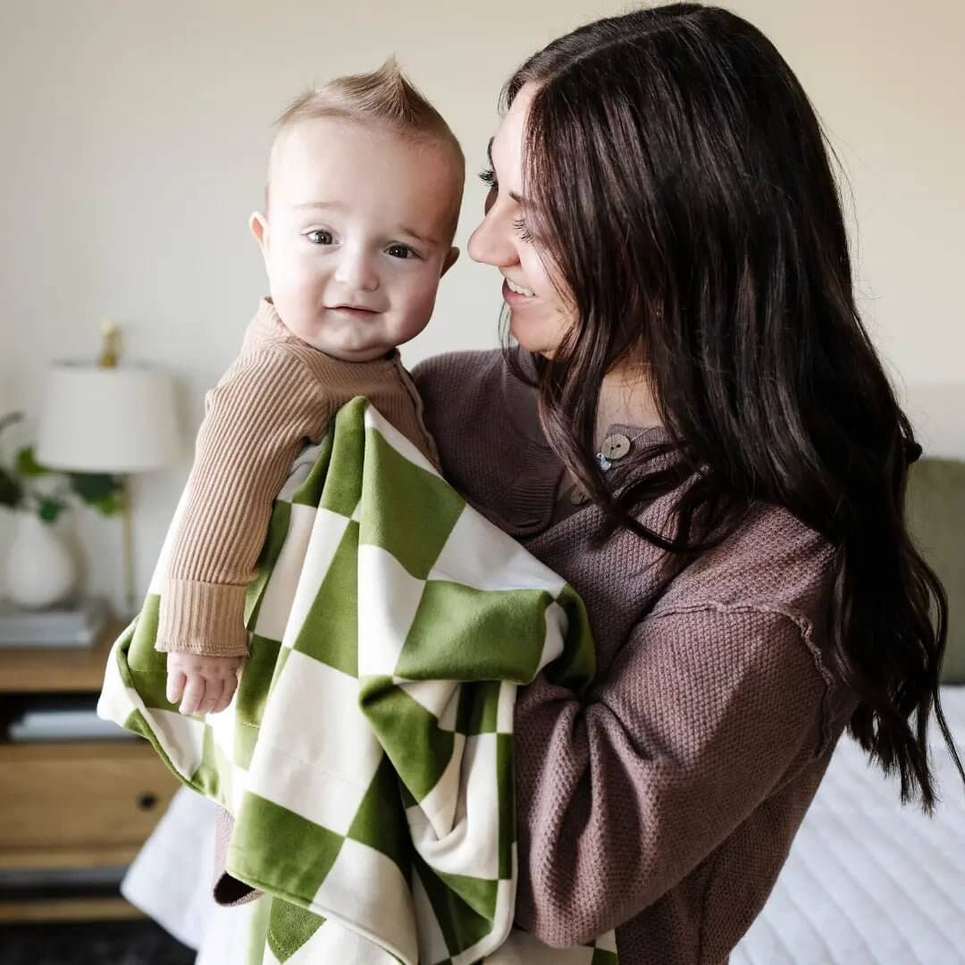 Saranoni Saranoni Minky Stretch Receiving Blanket Swaddle For Babies - Everetts Place Boutique - 