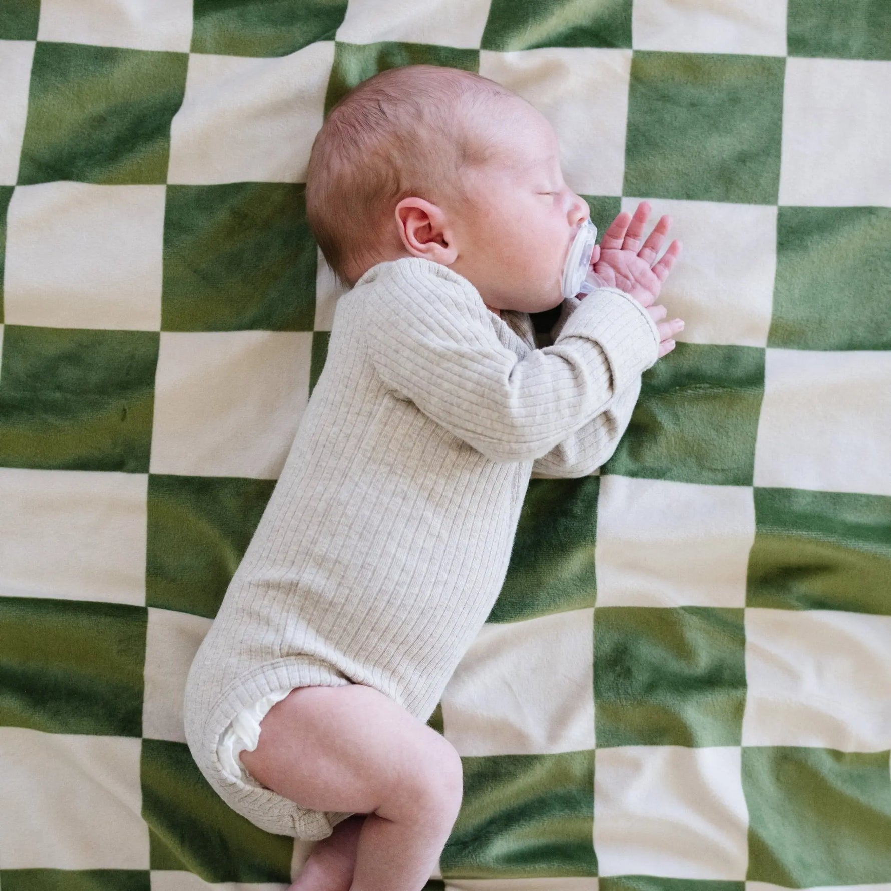 Saranoni Minky Stretch Receiving Blanket Swaddle For Babies Saranoni Everetts Place Boutique