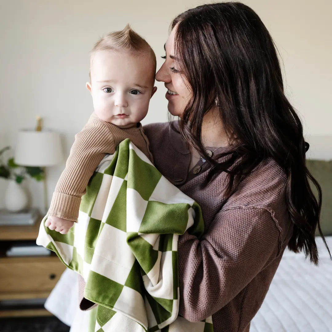 Saranoni Minky Stretch Receiving Blanket Swaddle For Babies Saranoni Everetts Place Boutique
