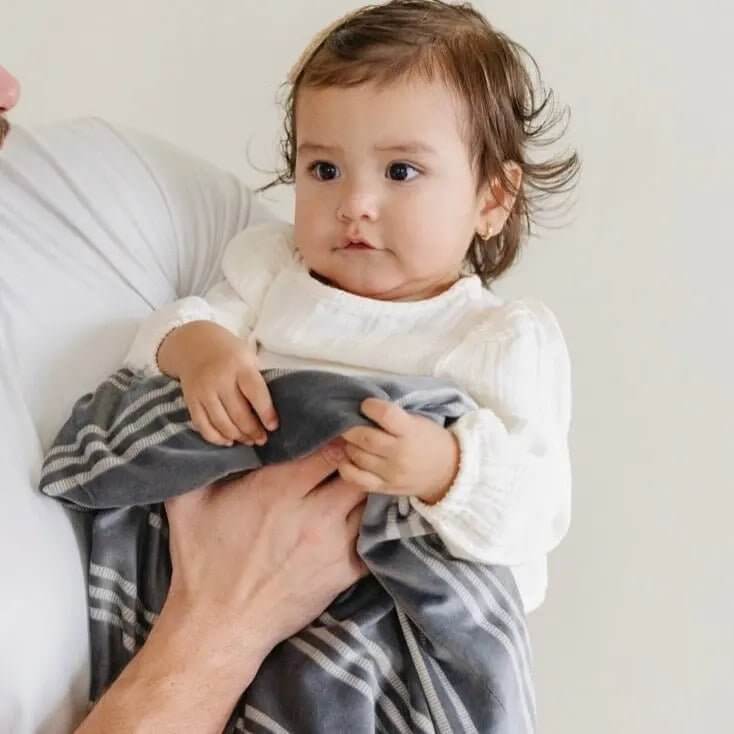 Saranoni Saranoni Minky Stretch Receiving Blanket Swaddle For Babies - Everetts Place Boutique - 