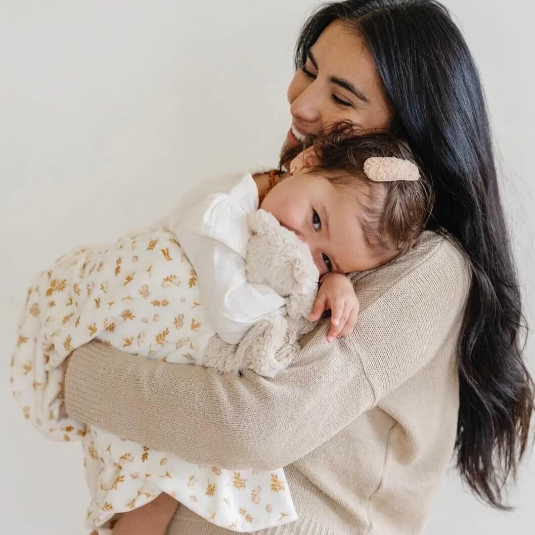 Saranoni Saranoni Minky Stretch Receiving Blanket Swaddle For Babies - Everetts Place Boutique - 