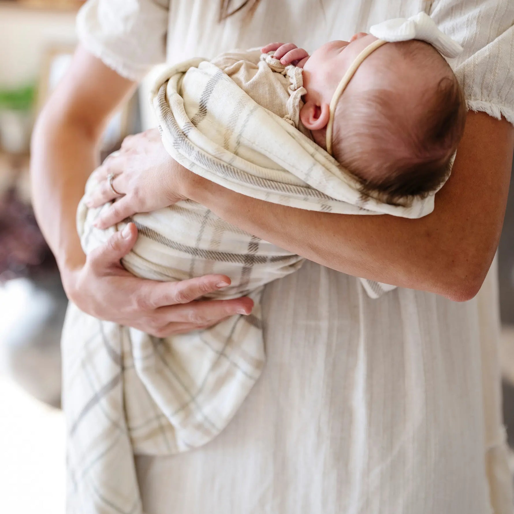 Saranoni Minky Stretch Receiving Blanket Swaddle For Babies Saranoni Everetts Place Boutique