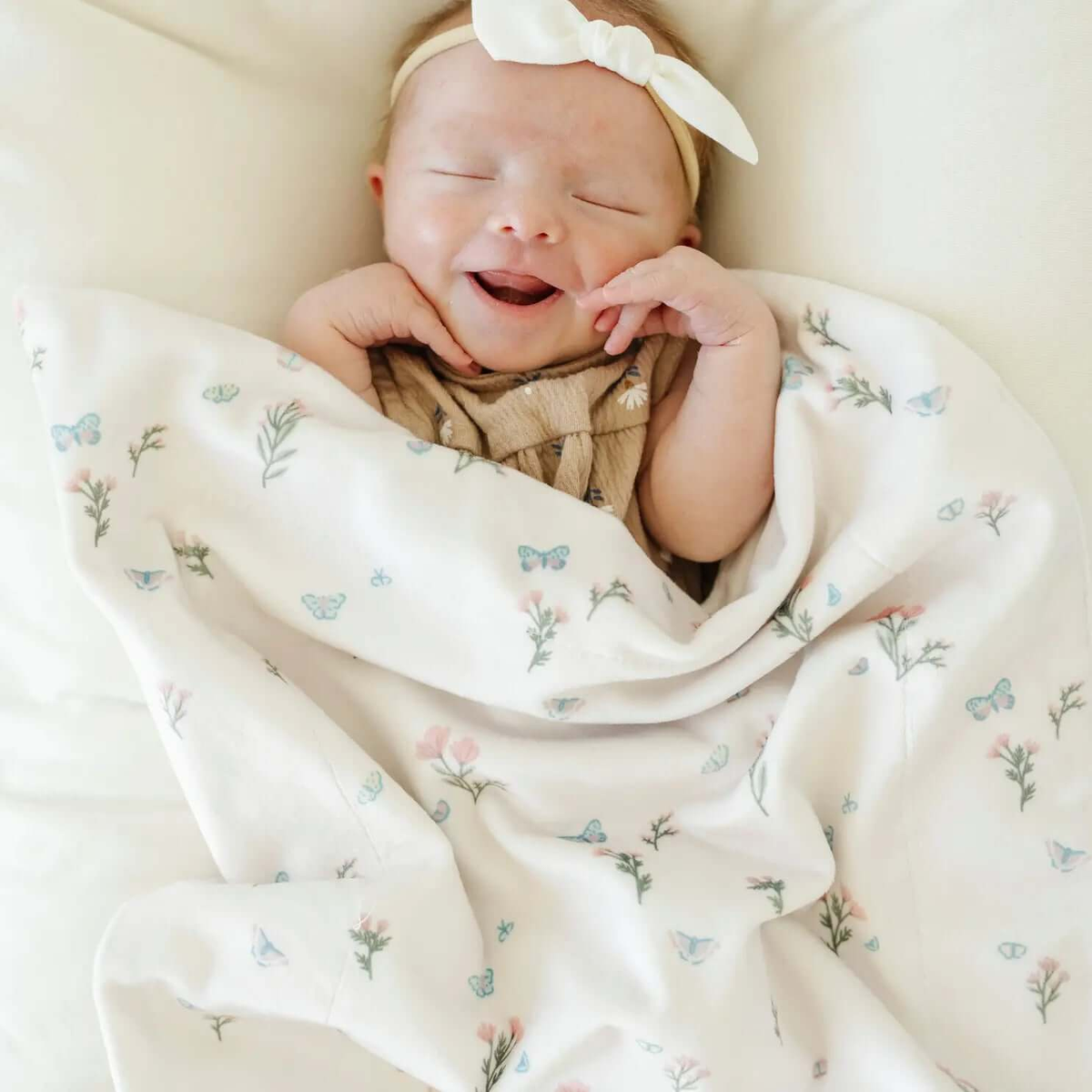 Saranoni Minky Stretch Receiving Blanket Swaddle For Babies - Everetts Place Boutique - 