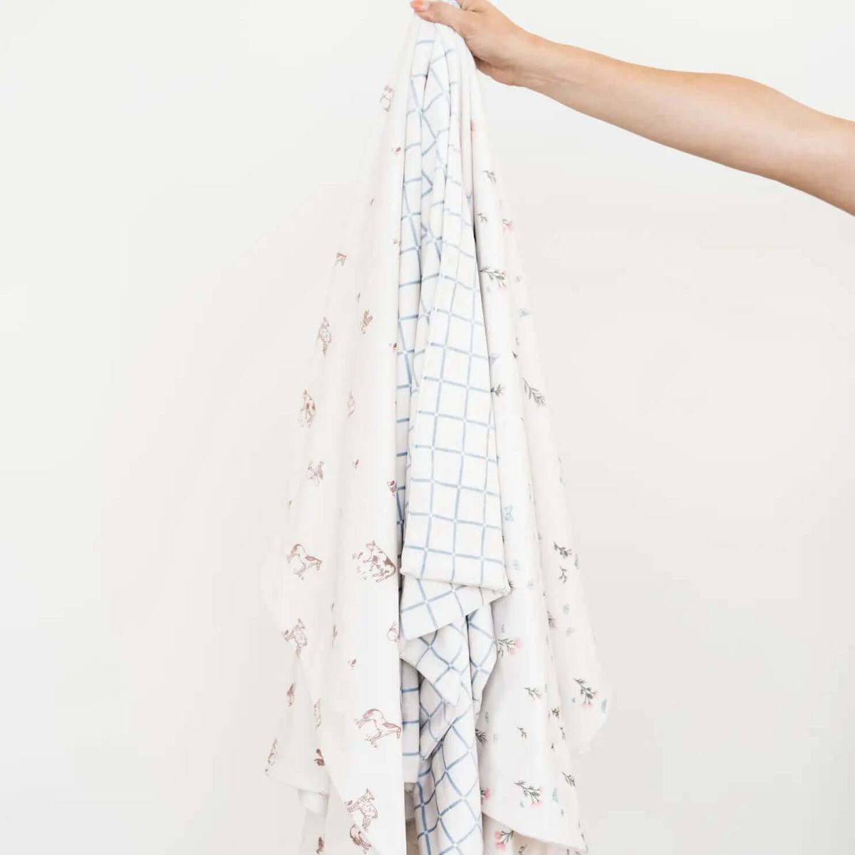 Saranoni Minky Stretch Receiving Blanket Swaddle For Babies - Everetts Place Boutique - 