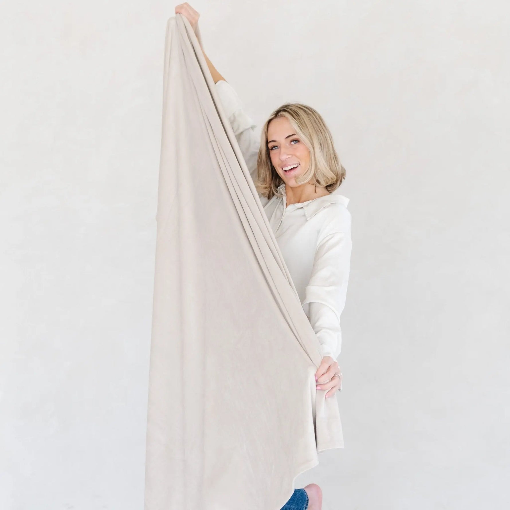 Saranoni Minky Stretch Throw Blanket For Adults Ultra Cozy Saranoni Everetts Place Boutique