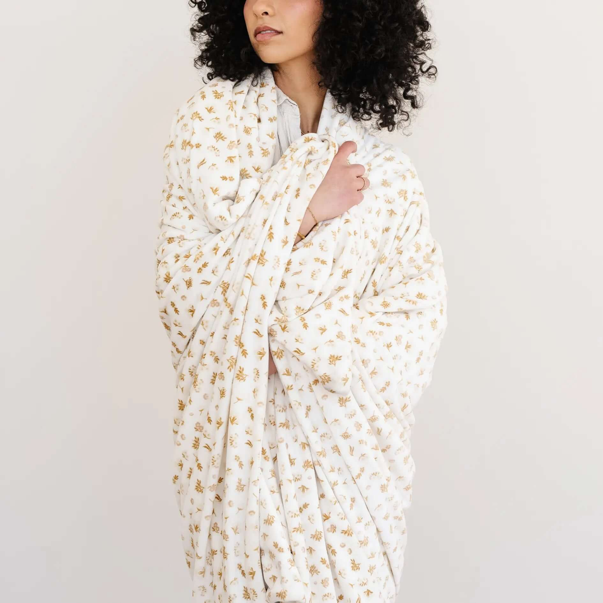 Saranoni Saranoni Minky Stretch Throw Blanket For Adults Ultra Cozy - Everetts Place Boutique - 