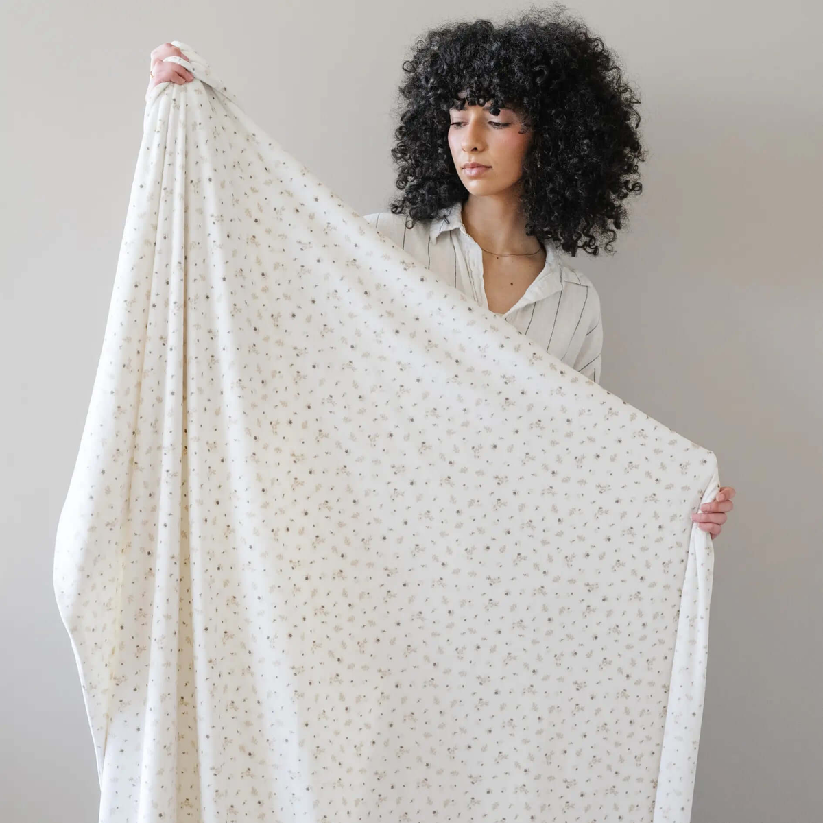 Saranoni Minky Stretch Throw Blanket For Adults Ultra Cozy - Everetts Place Boutique - 