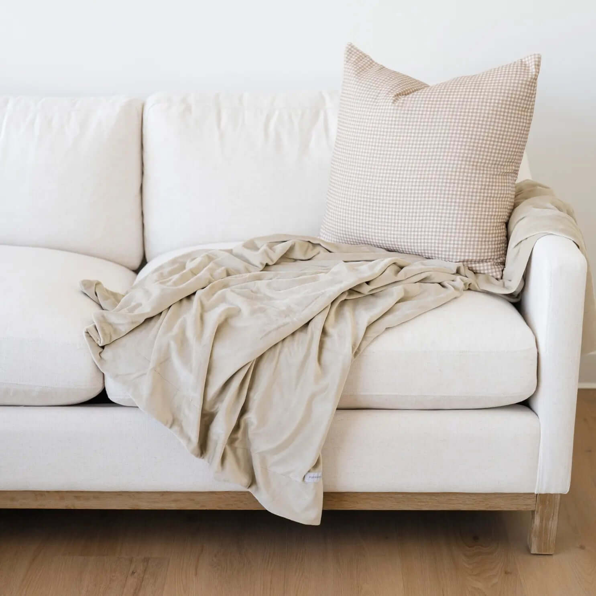 Saranoni Minky Stretch Throw Blanket For Adults Ultra Cozy - Everetts Place Boutique - 