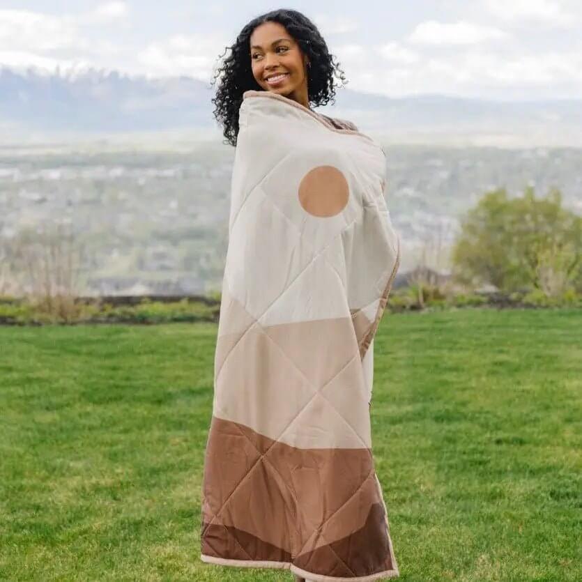 Saranoni Saranoni Outdoor Blanket Water Resistant Faux Fur Quilt - Everetts Place Boutique - 