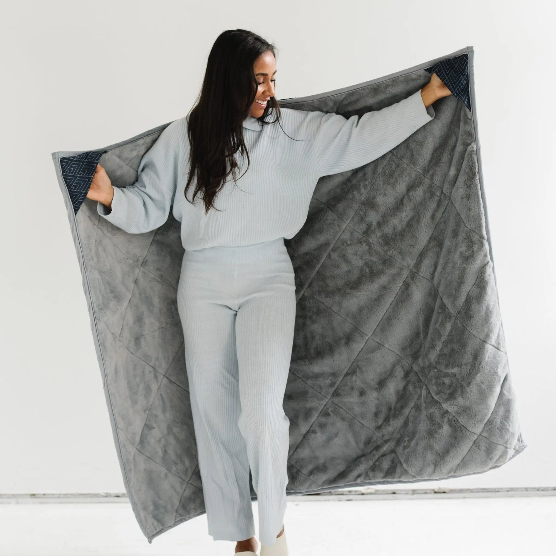 Saranoni Outdoor Blanket Water Resistant Faux Fur Quilt Saranoni Everetts Place Boutique