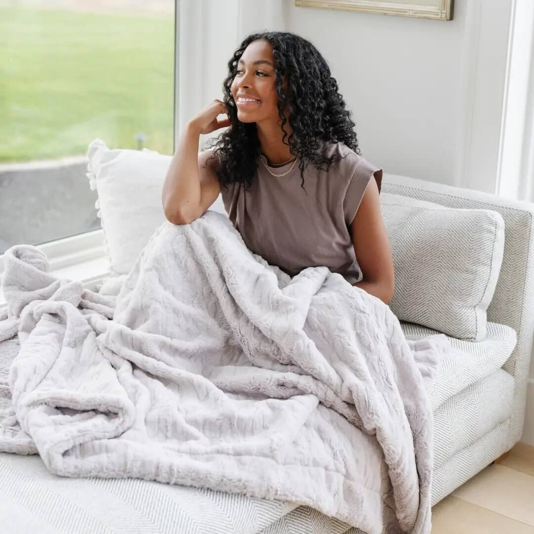 Saranoni Saranoni Patterned Faux Fur XL Luxurious Throw Blankets - Everetts Place Boutique - 