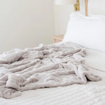 Saranoni Patterned Faux Fur XL Luxurious Throw Blankets Saranoni Everetts Place Boutique