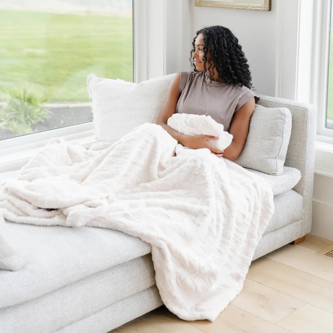 Saranoni Patterned Faux Fur XL Luxurious Throw Blankets Saranoni Everetts Place Boutique 169.00
