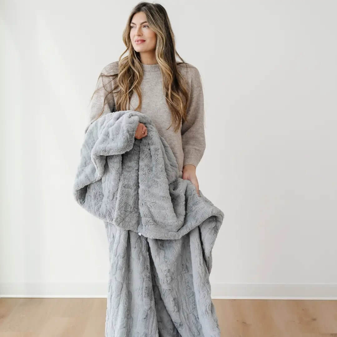 Saranoni Saranoni Patterned Faux Fur XL Luxurious Throw Blankets - Everetts Place Boutique - 