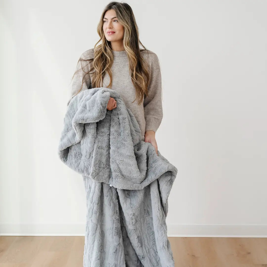 Saranoni Patterned Faux Fur XL Luxurious Throw Blankets Saranoni Everetts Place Boutique 169.00