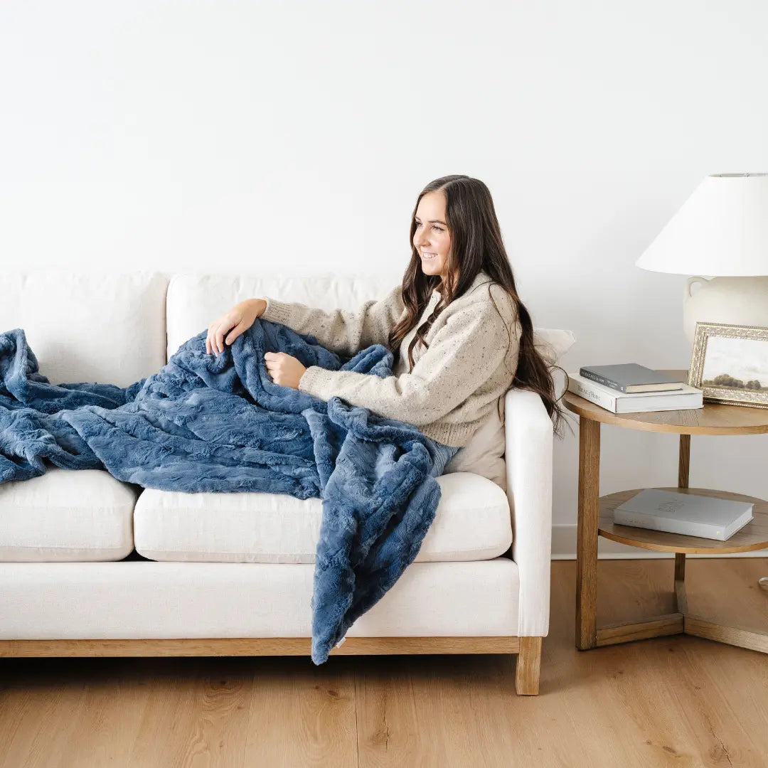 Saranoni Patterned Faux Fur XL Luxurious Throw Blankets Saranoni Everetts Place Boutique