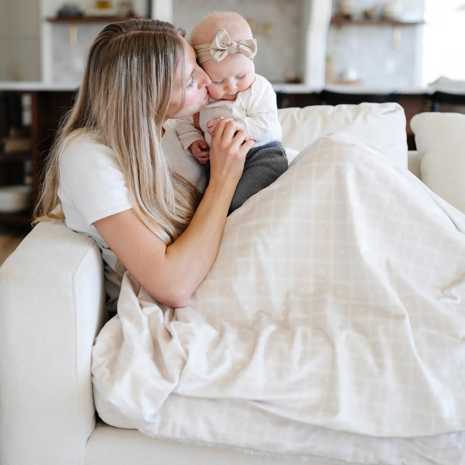 Saranoni Two Sided Minky Lush Throw Blanket Ultra Plush Saranoni Everetts Place Boutique
