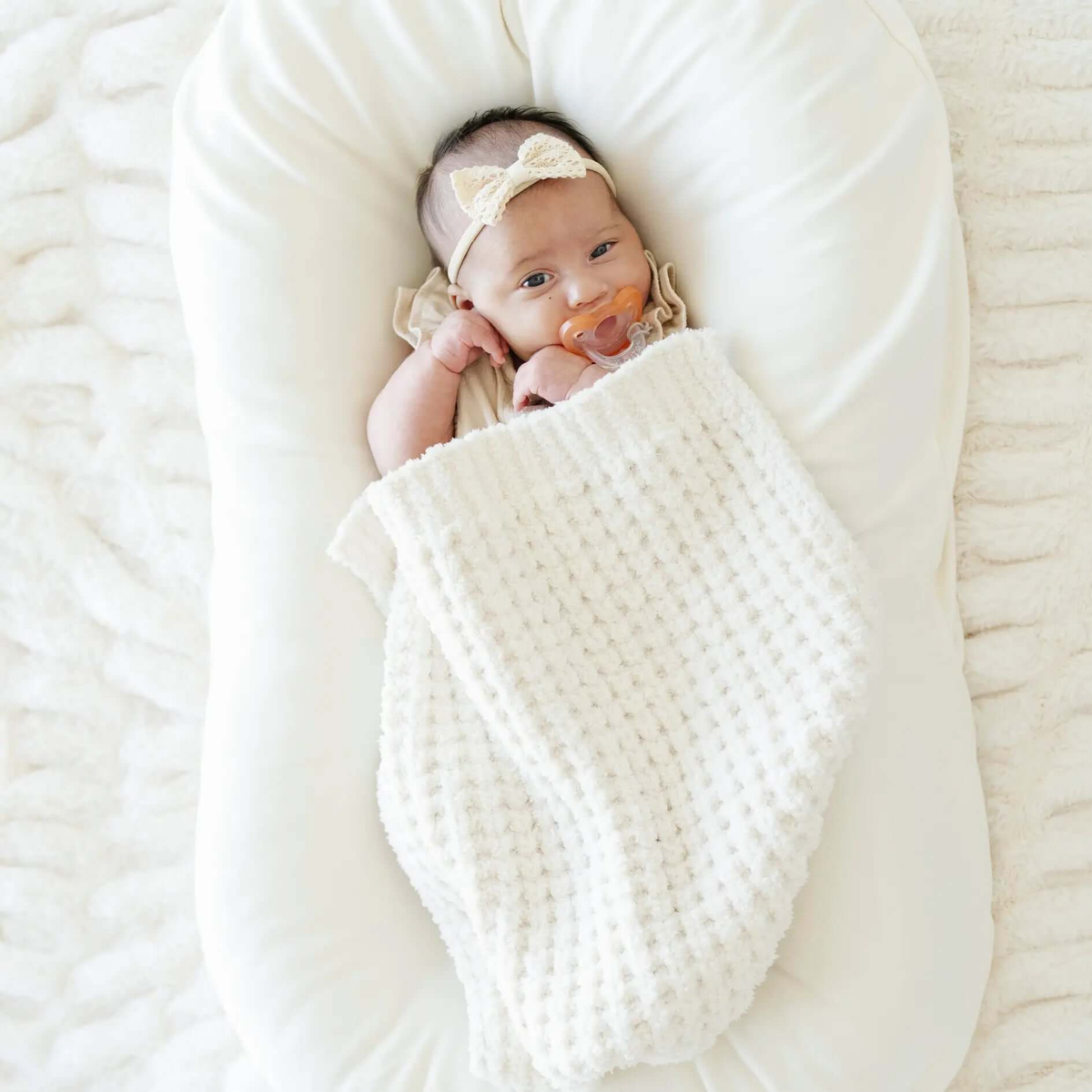 Saranoni Saranoni Waffle Knit Mini Baby Blanket Cozy Plush Soft - Everetts Place Boutique - 