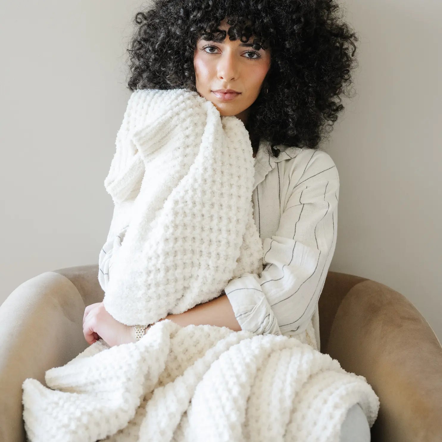 Saranoni Waffle Knit XL Throw Blanket Breathable Luxury Saranoni Everetts Place Boutique 169.00
