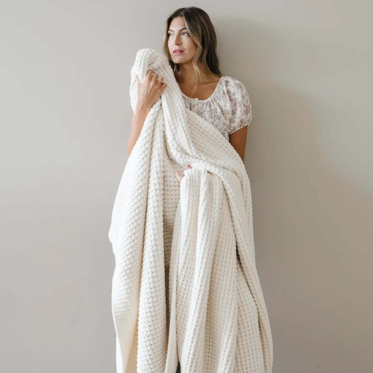 Saranoni Saranoni Waffle Knit XL Throw Blanket Breathable Luxury - Everetts Place Boutique - 
