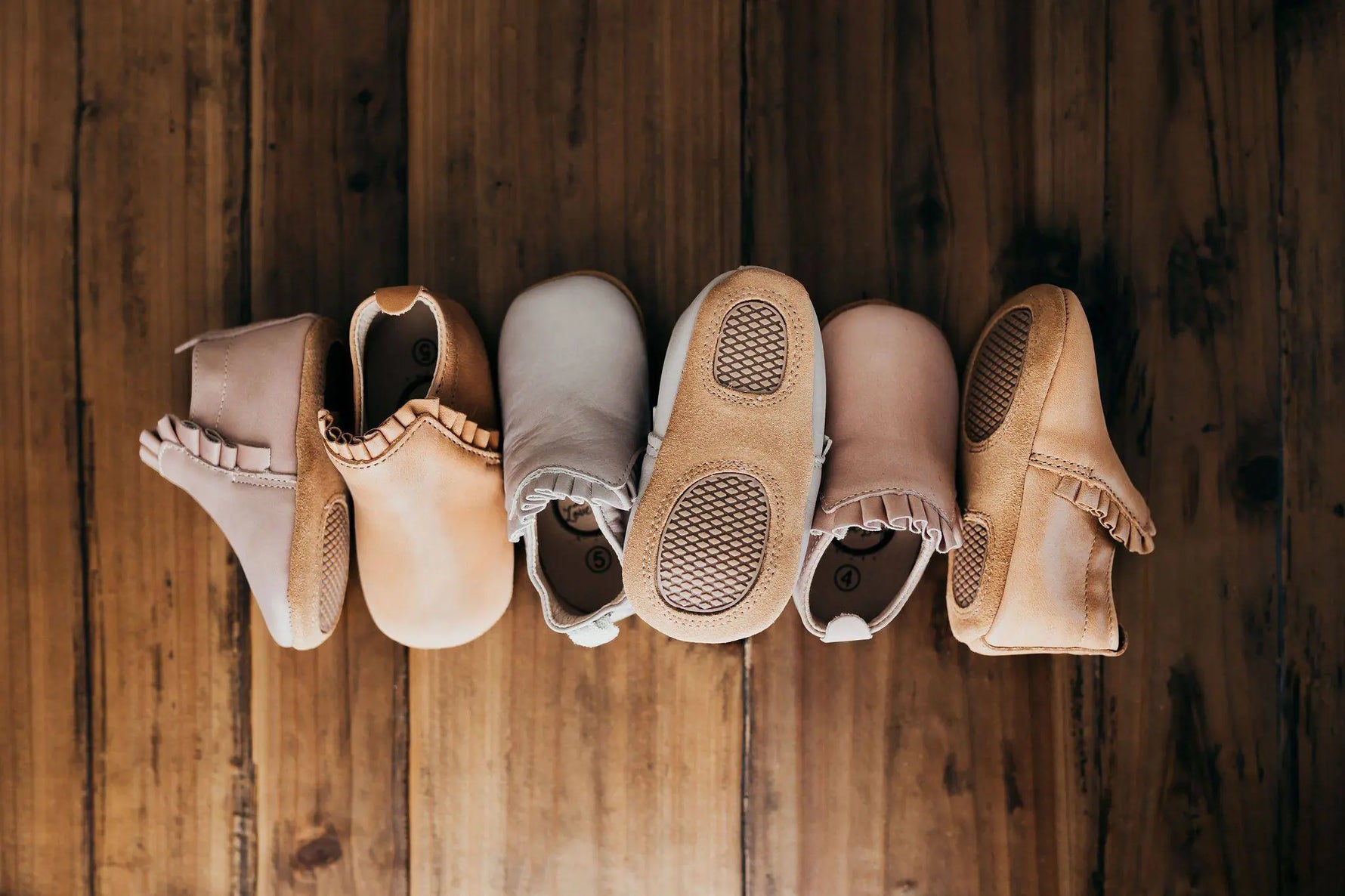 Little Love Bug Co. The Mila Barefoot Boots with Elastic Ruched Entrance for Comfortable Wear - Apparel & Accessories > Shoes > Baby & Toddler Shoes > Baby & Toddler Boots Boot