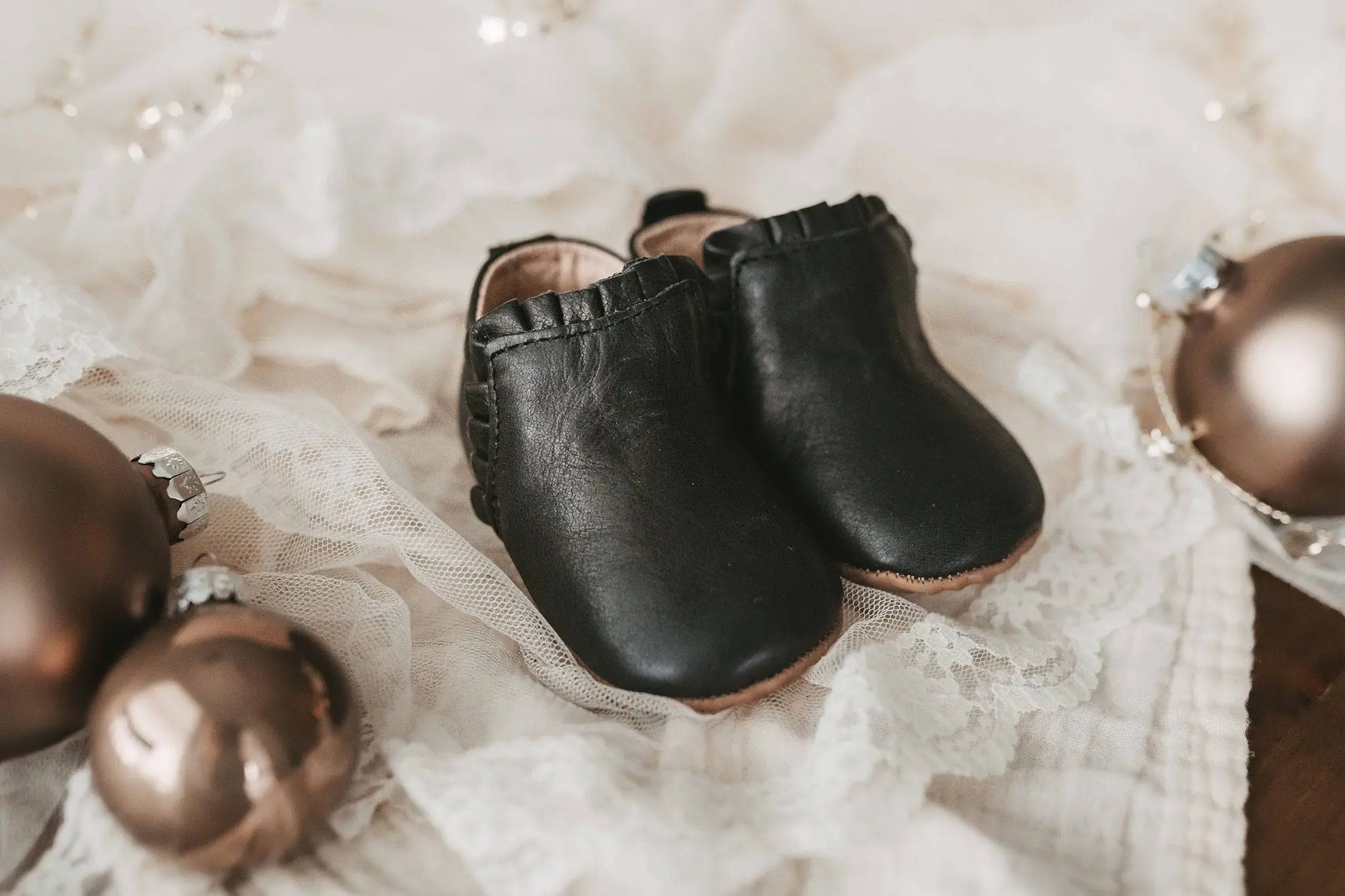 Little Love Bug Co. The Mila Barefoot Boots with Elastic Ruched Entrance for Comfortable Wear - Apparel & Accessories > Shoes > Baby & Toddler Shoes > Baby & Toddler Boots Boot