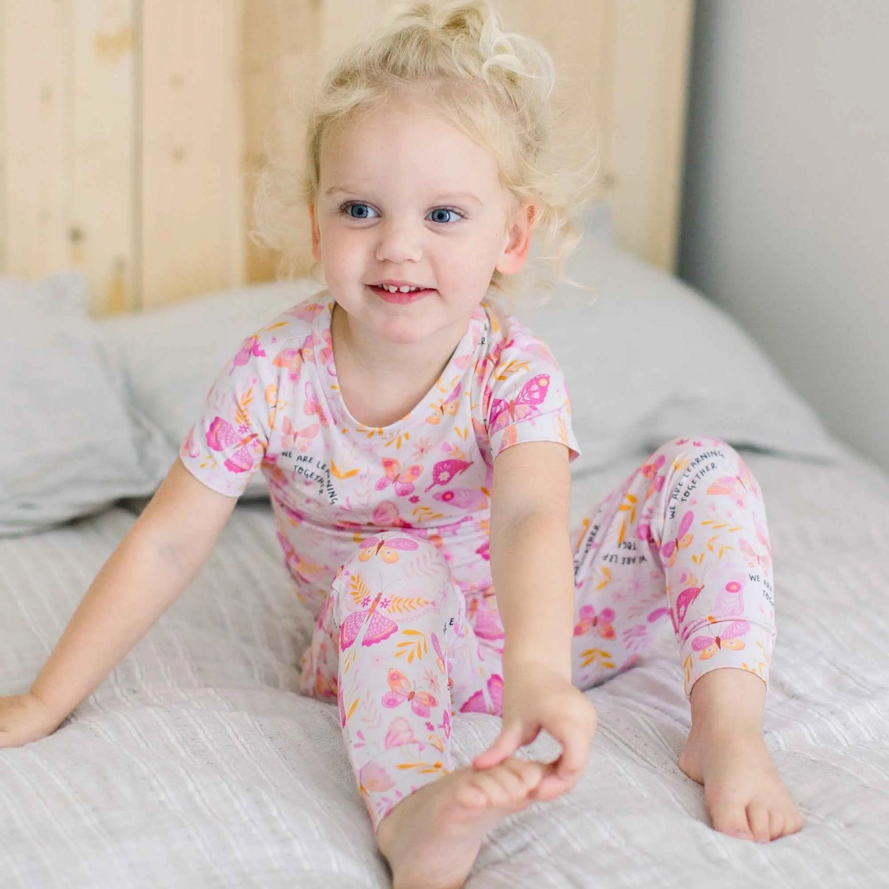 Raising Mama The Second - Skin 2 - Piece Short Sleeve Pajama | Butterfly Smoochies - 