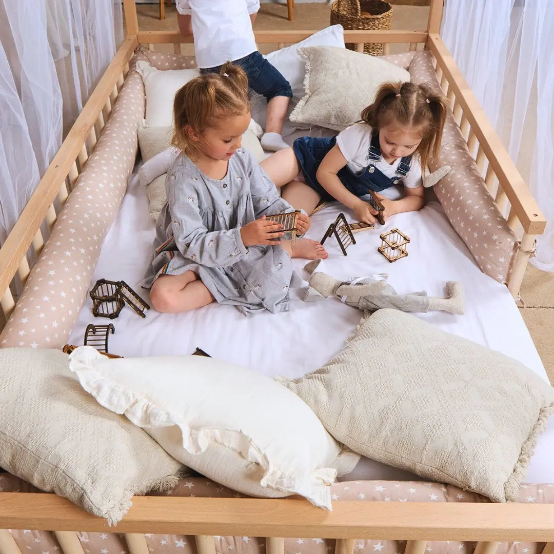 Twin Size Montessori House Bed for Kids with Fence Goodevas Everetts Place: Online Boutique
