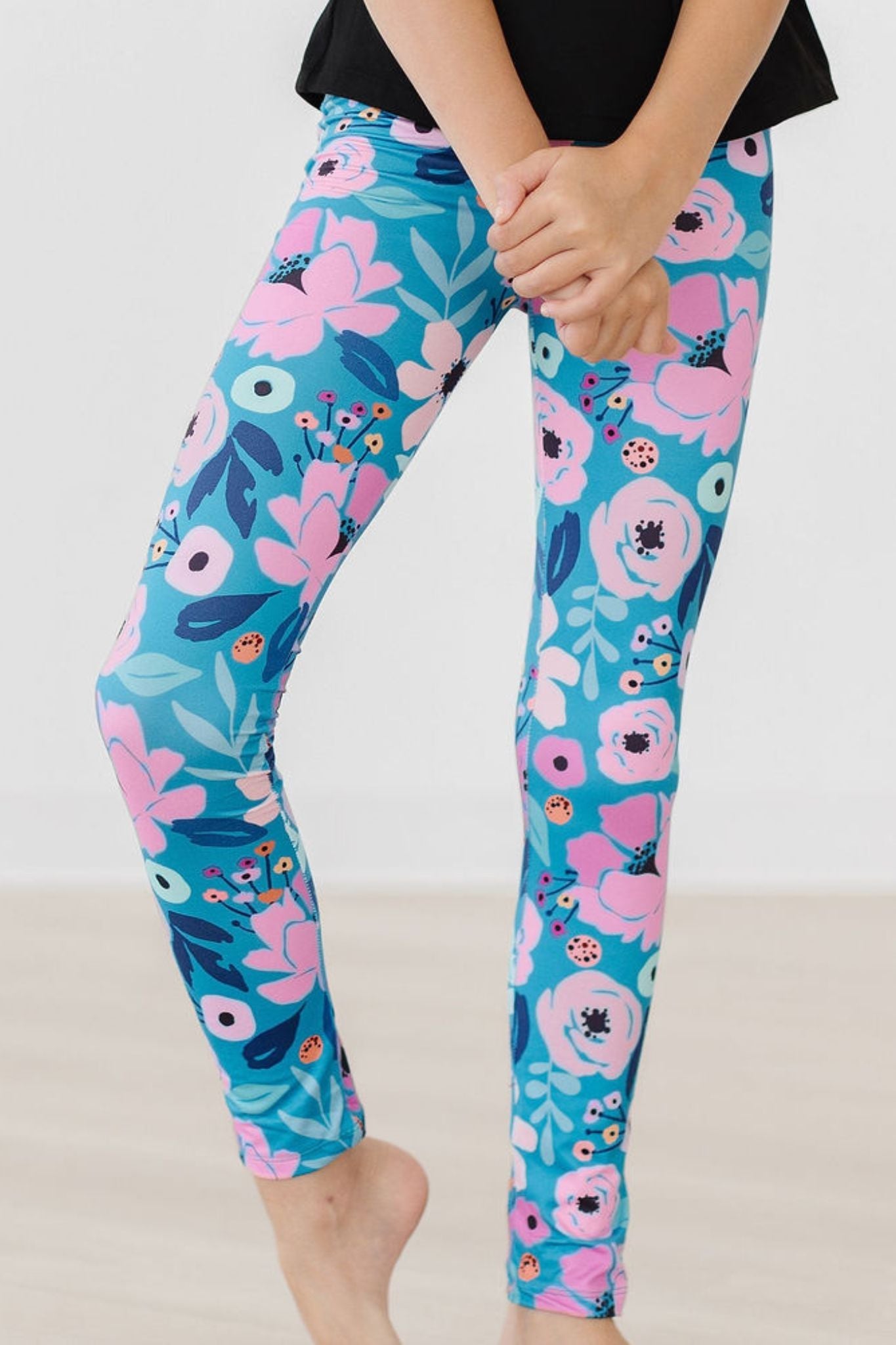 Mila & Rose organic baby Twirling in Teal Leggings