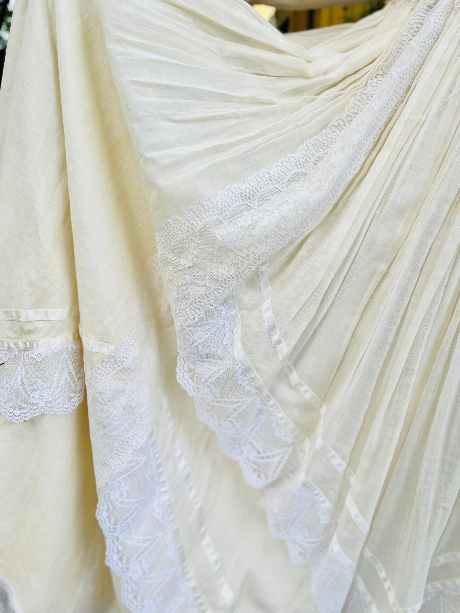 Vintage Gown Wedding Dress Cotton Lace Pearl Buttons Sweet Harvest Farms Everetts Place: Online Boutique