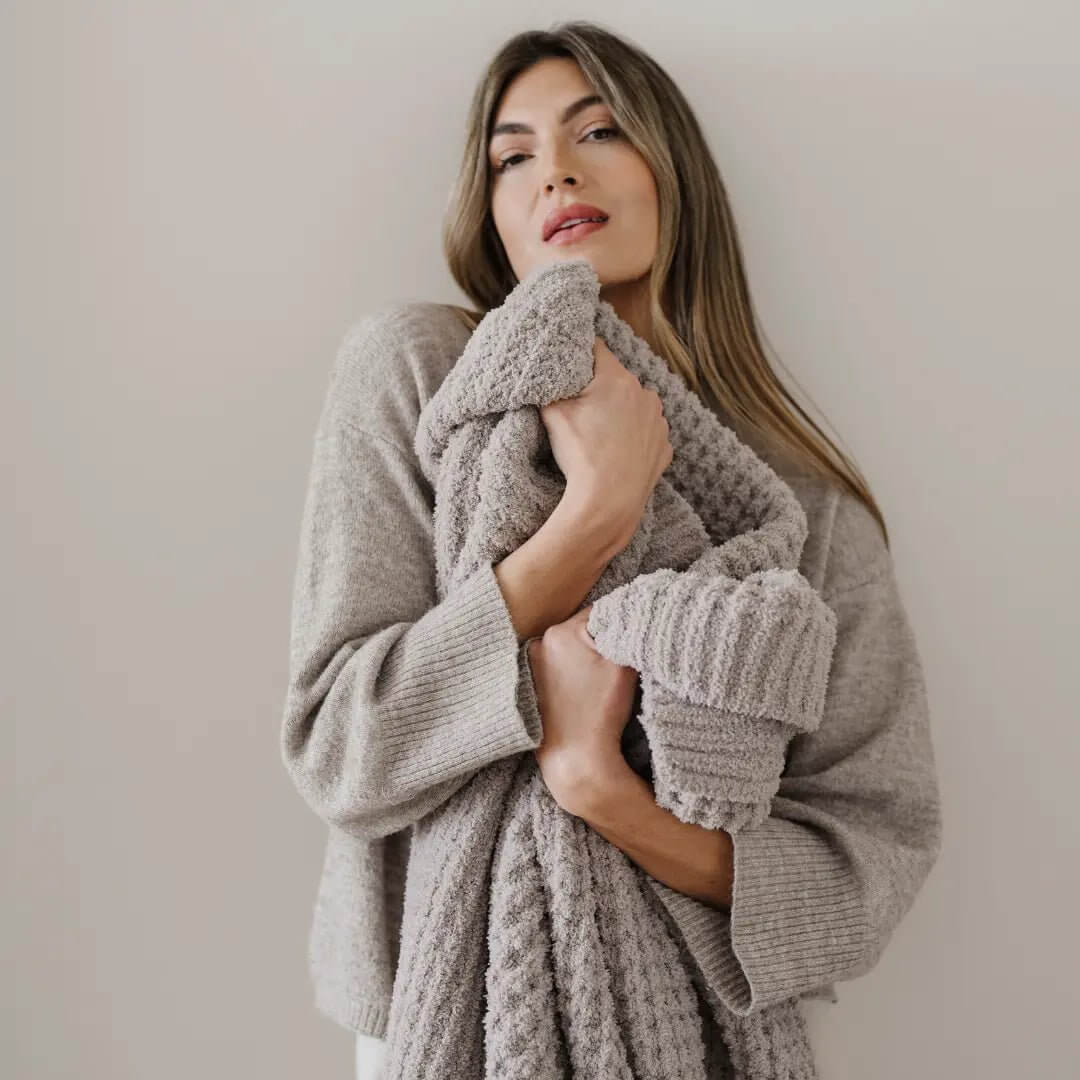 Saranoni Waffle Knit Throw Blanket Soft Luxury by Saranoni Cozy - Everetts Place Boutique - 