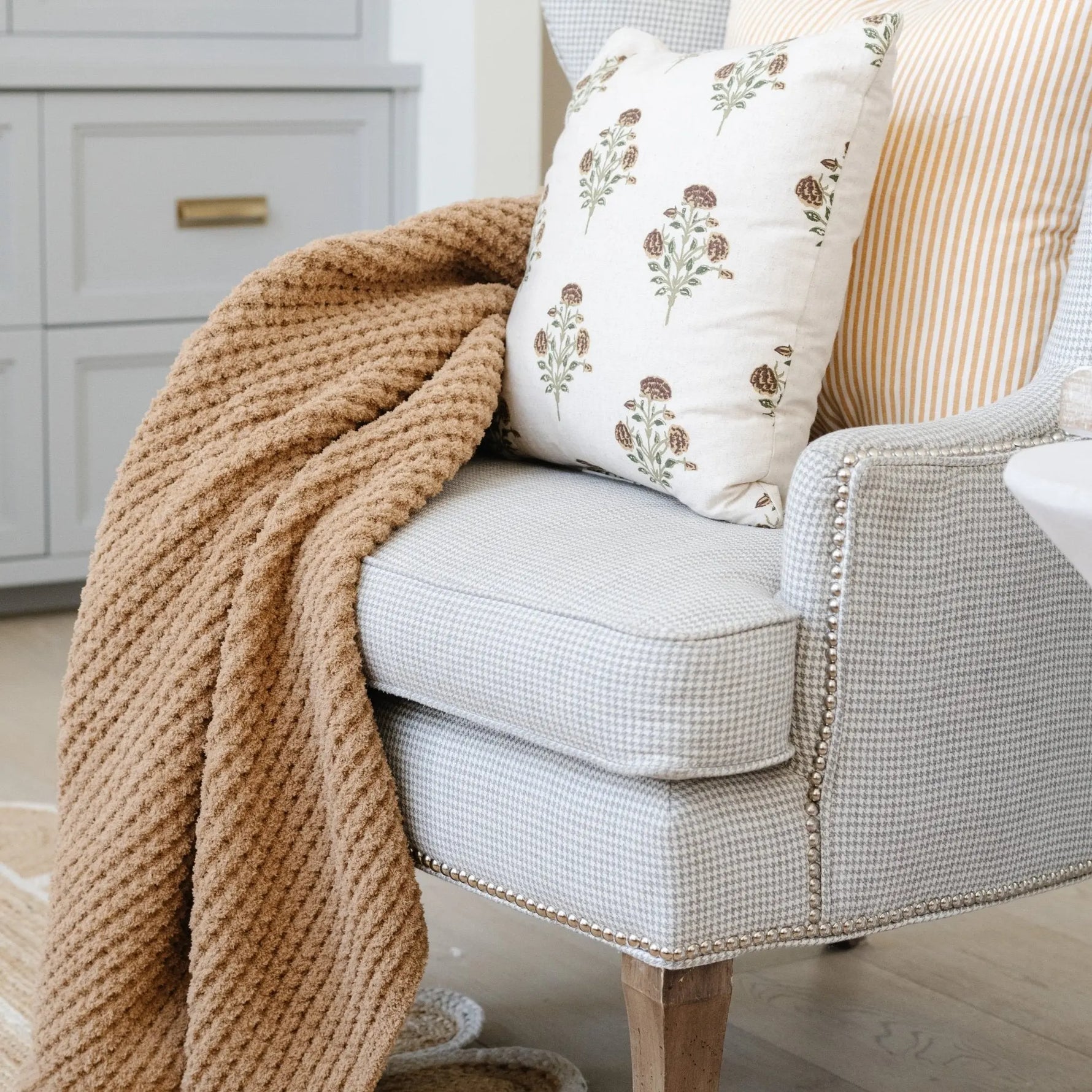 Waffle Knit Throw Blanket Soft Luxury by Saranoni Cozy Saranoni Everetts Place Boutique 119.00