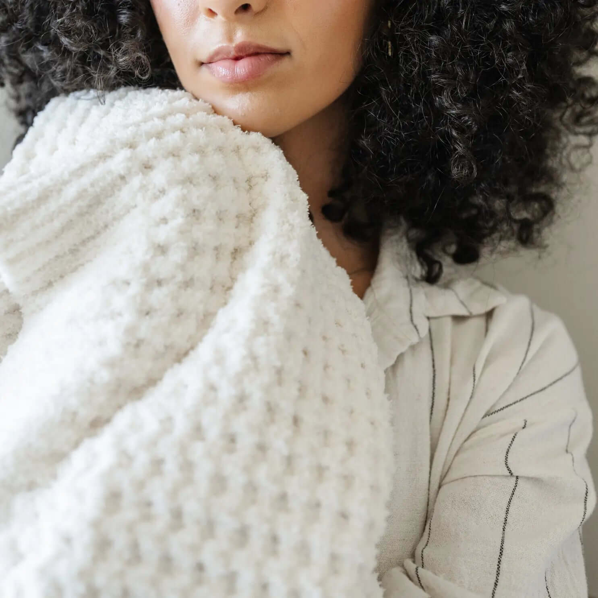 Saranoni Waffle Knit Throw Blanket Soft Luxury by Saranoni Cozy - Everetts Place Boutique - 