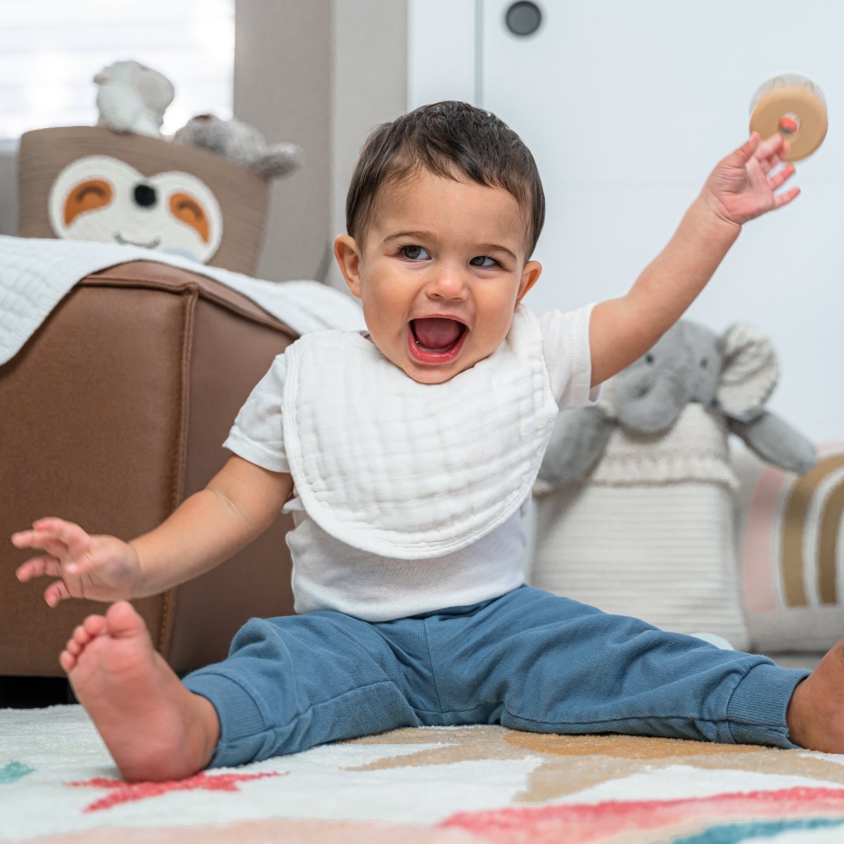 Comfy Cubs White Muslin Baby Bibs Soft Absorbent Drool Bandanas - Everetts Place Boutique - 