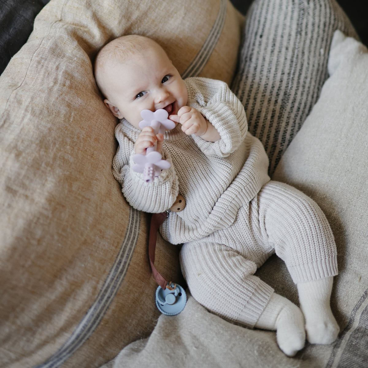 Linen Pacifier Clip, 2-Pack by Mushie