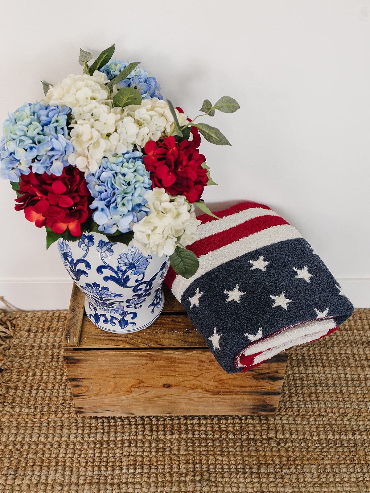 Mebie Baby American Flag plush baby blanket