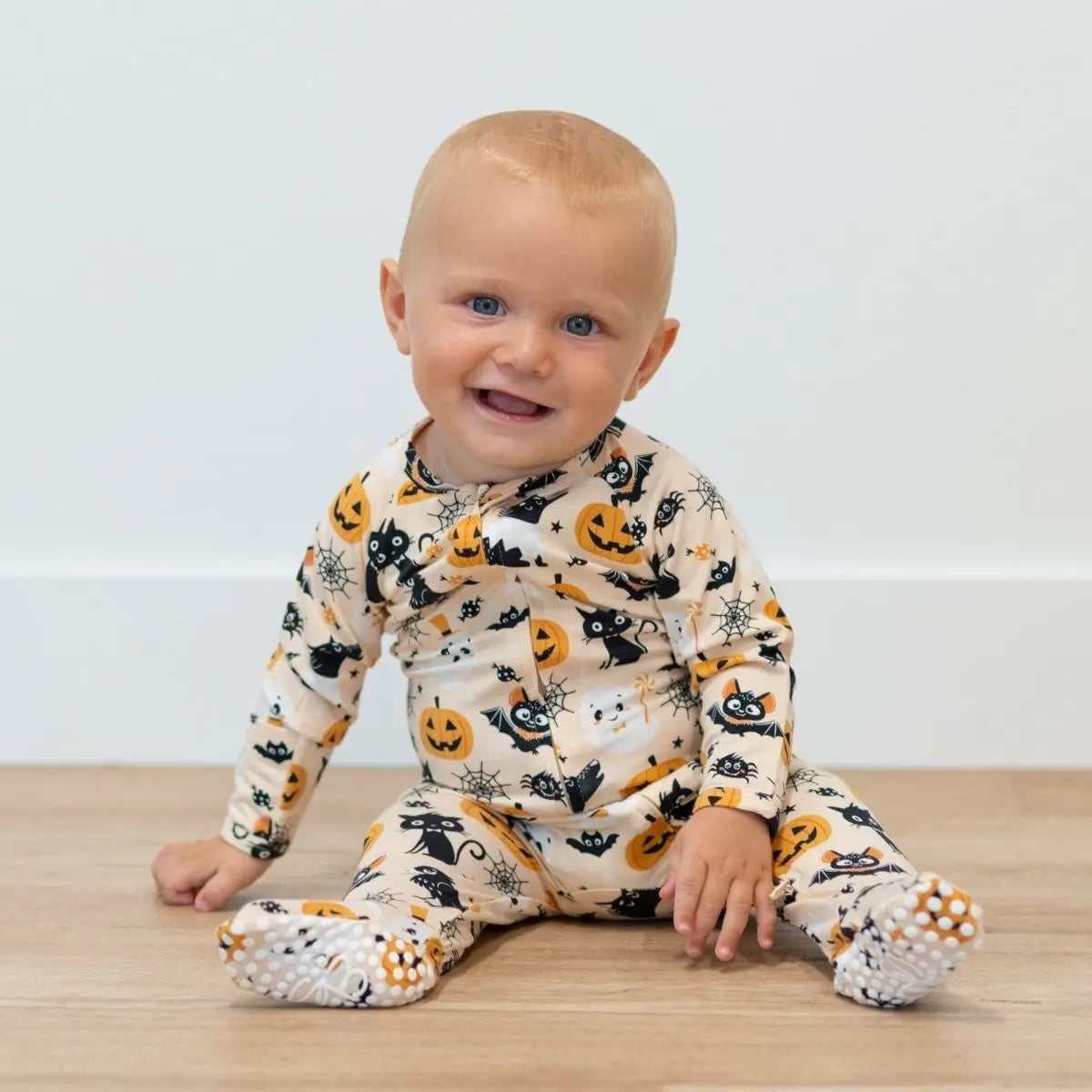 Sweet Bamboo Zipper Footie Bats and Cats - 