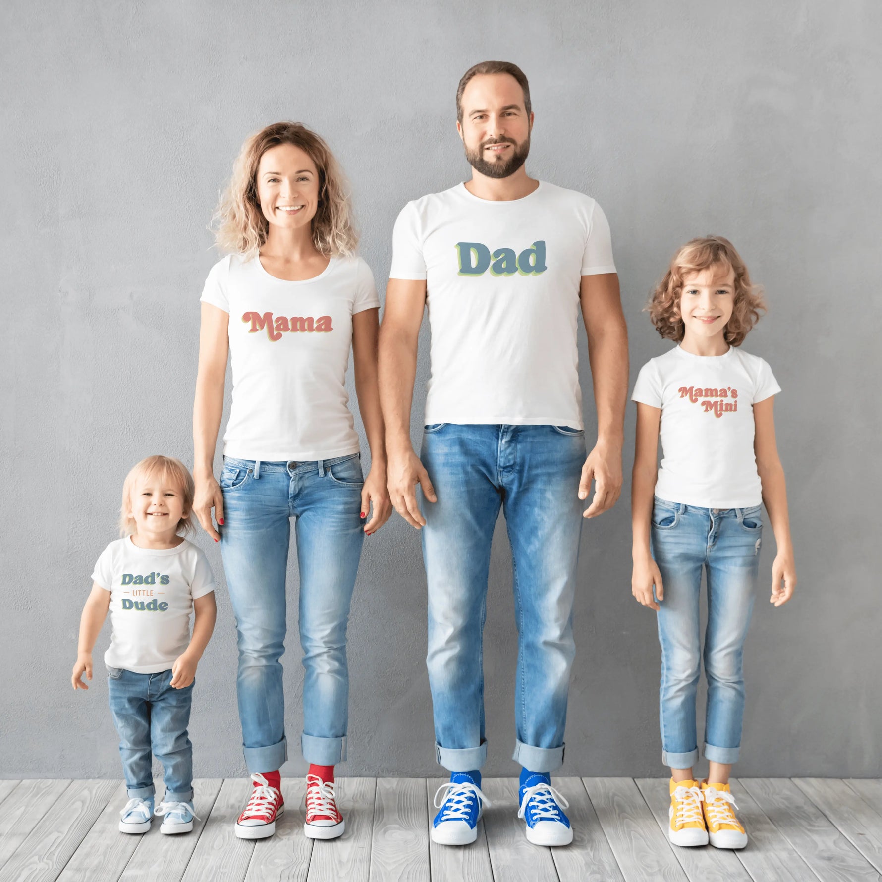 Finn + Emma adult graphic tee | mama - 