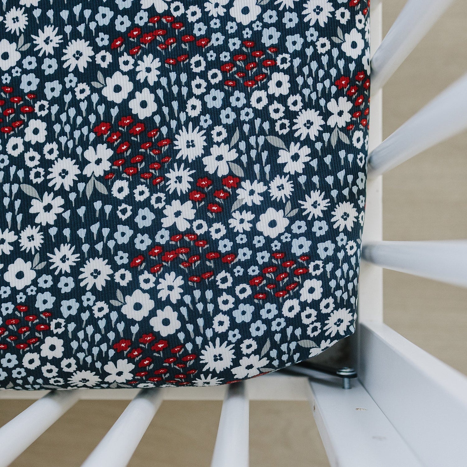 Mebie Baby Americana Floral Bamboo Stretch Crib Sheet Standard 52x28 - 