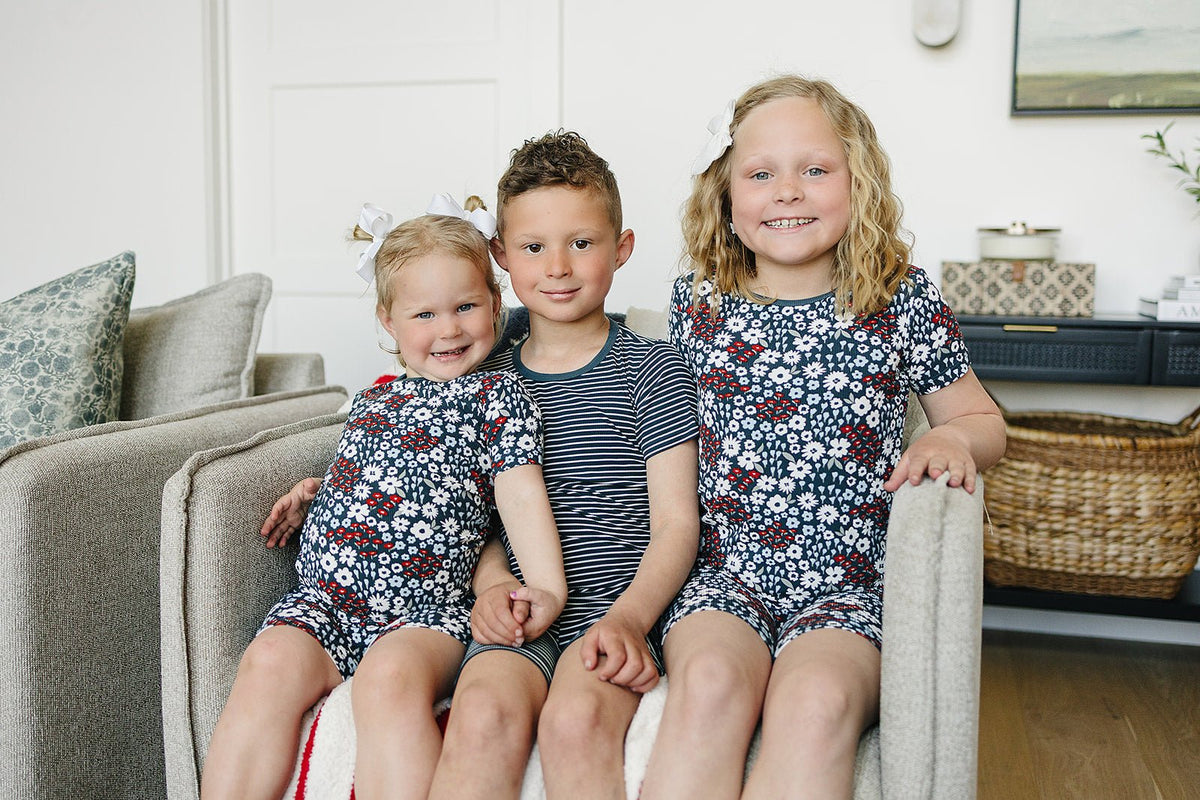 Mebie Baby Americana Floral Ribbed Bamboo Cozy Short Set - 