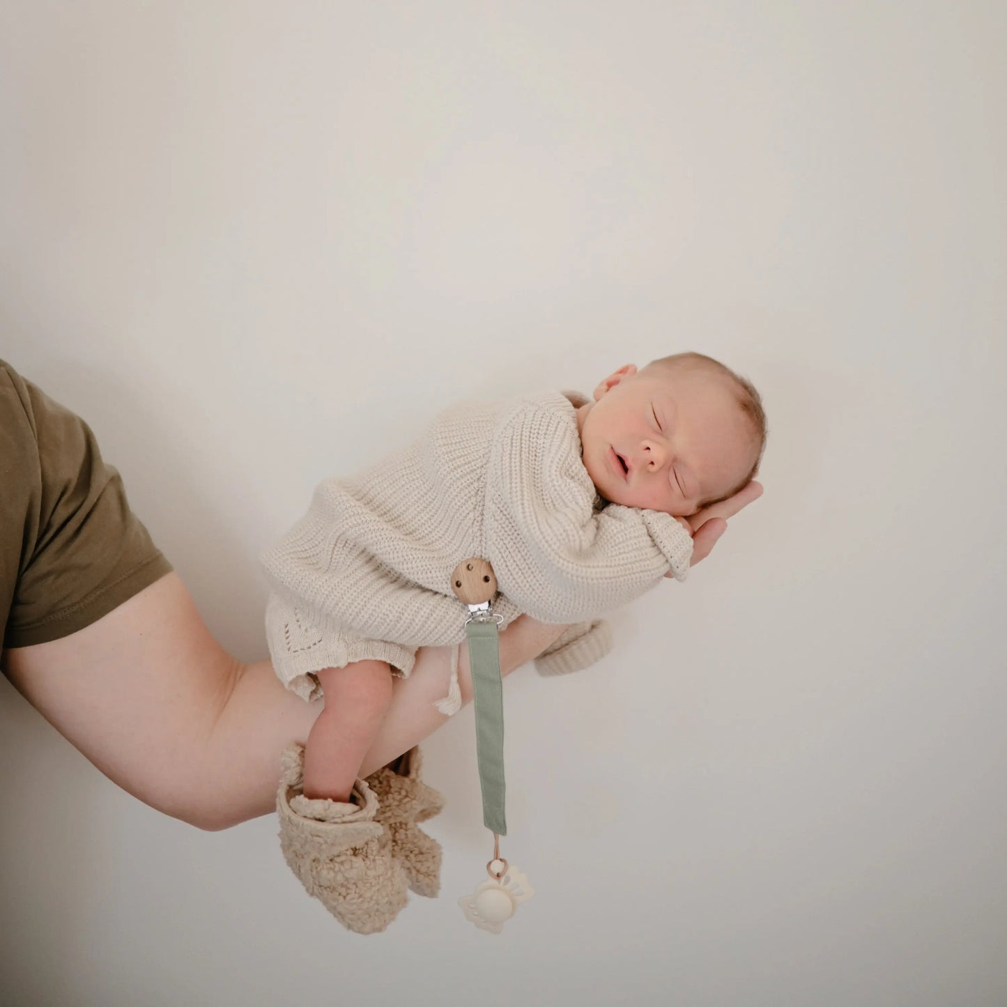 Linen Pacifier Clip Two Pack with Water Resistant Coating and Faux Wood Silicone Clasp Mushie