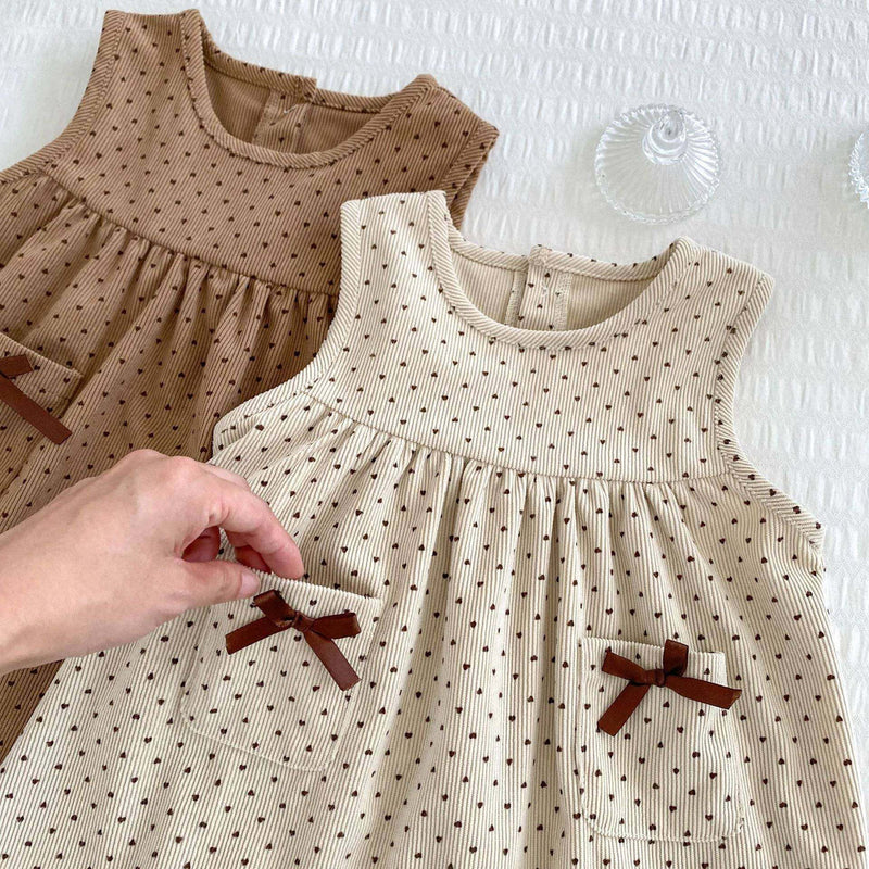 Girls Long SleevesDesigned with both comfort and style in mind, this knitted top is perfect for baby girls. The classic dots pattern adds a timeless touch to any outfit, while the lonEveretts Place: Online Boutique 