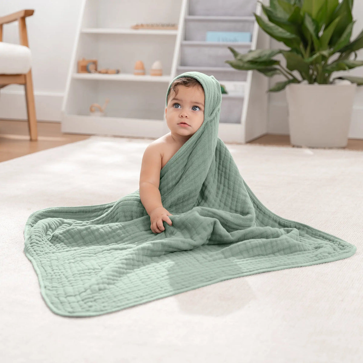 Comfy Cubs Baby Hooded Towels in Pacific Blue & Fern - 