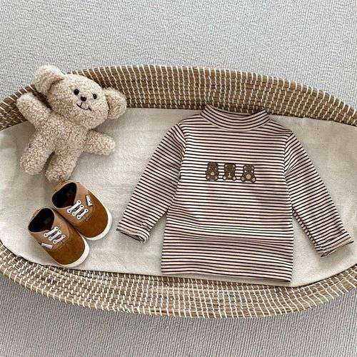 Boys Letters EmbroideryExpertly crafted for your little one, this knitted crew neck sweater features a stylish letters embroidery pattern. Perfect for keeping them warm and comfortable, whEveretts Place: Online Boutique 