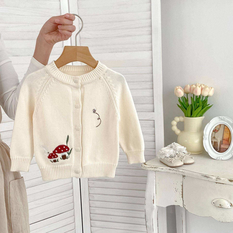 Kids Unisex ComfortableA winning combination of style and comfort, this geometric sweater is designed with your child's comfort in mind. Perfect for both babies and kids, this sweater willEveretts Place: Online Boutique 