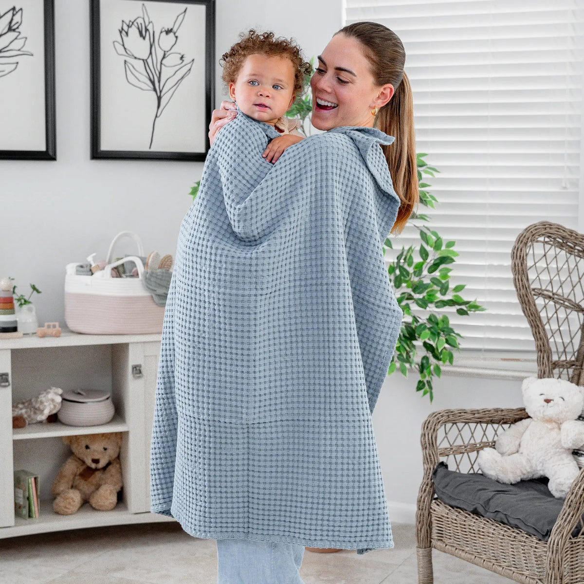 Comfy Cubs Baby Waffle Blankets in Pacific Blue - 