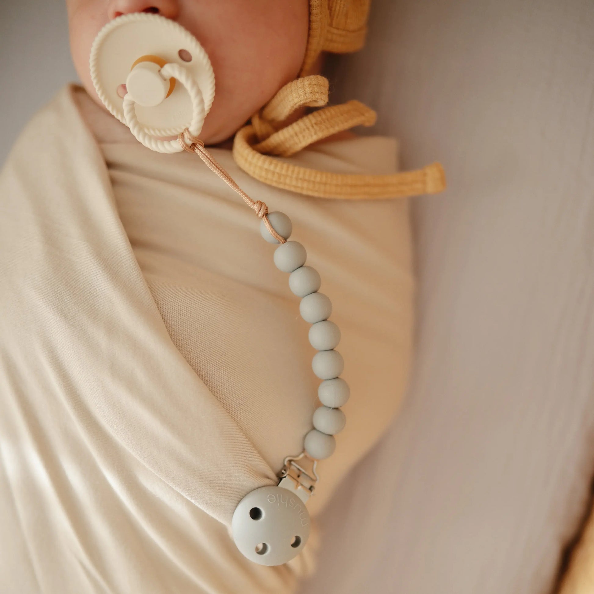 Frigg Rope Natural Rubber Pacifier 2 Pack Mushie