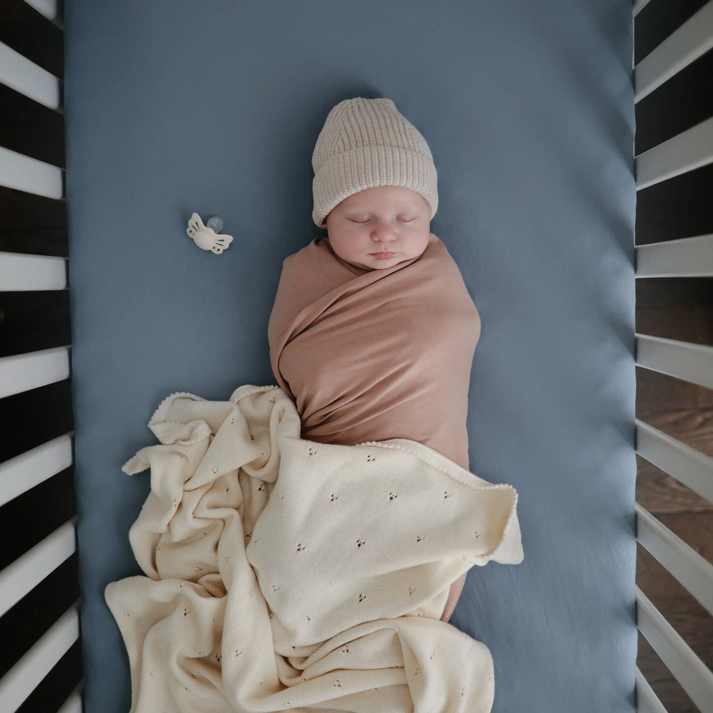 Stretchy Organic Cotton Crib Sheet Soft Breathable Pre-Washed with Elastic Edges Mushie