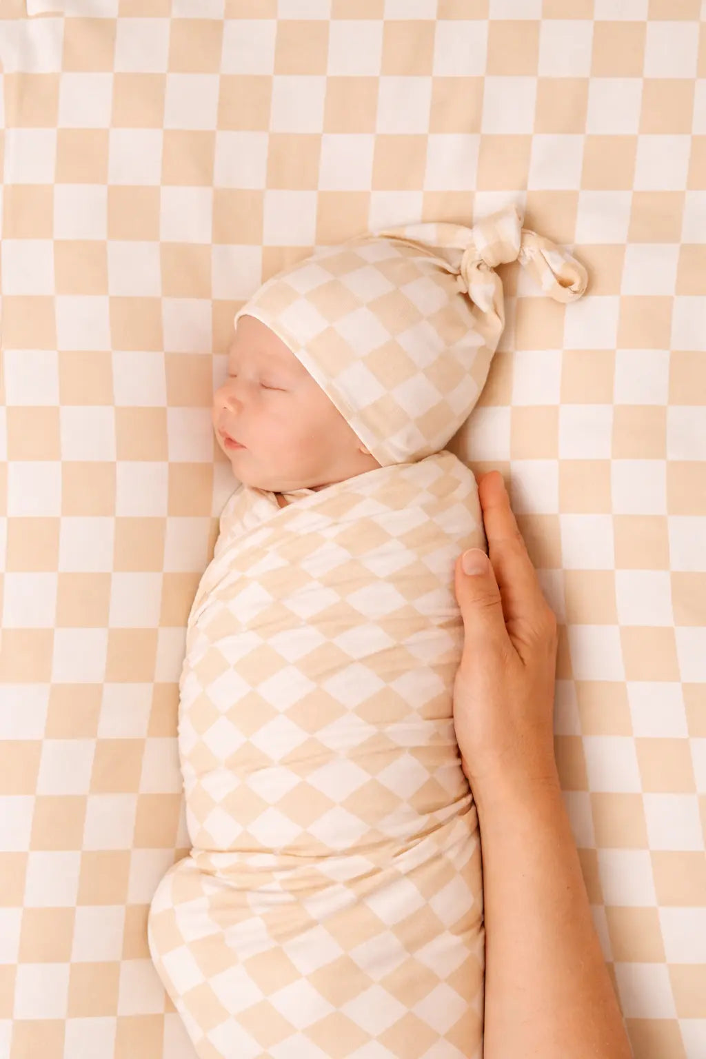 Little Mae & Co Beige & White Checkered Stretch Swaddle - 