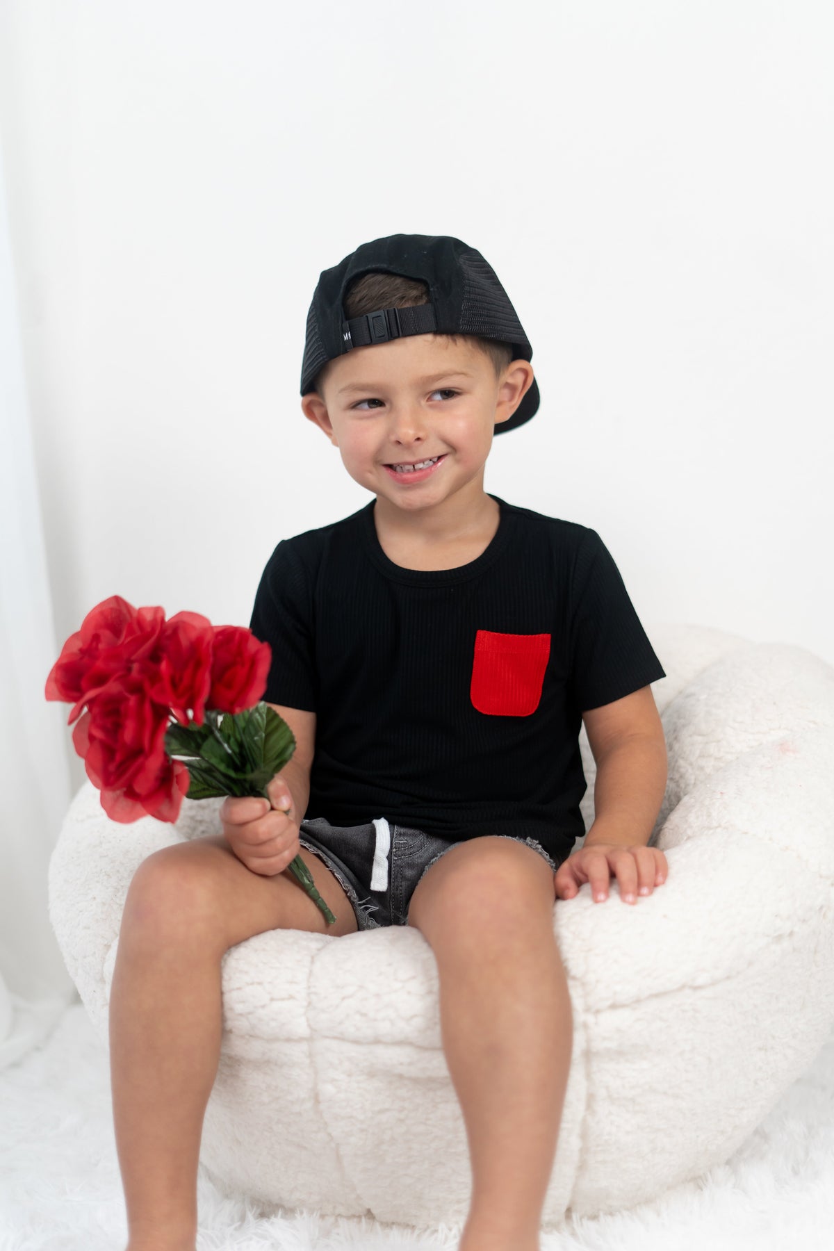 DREAM BIG LITTLE CO BLACK RIB DREAM POCKET TEEEveretts Place